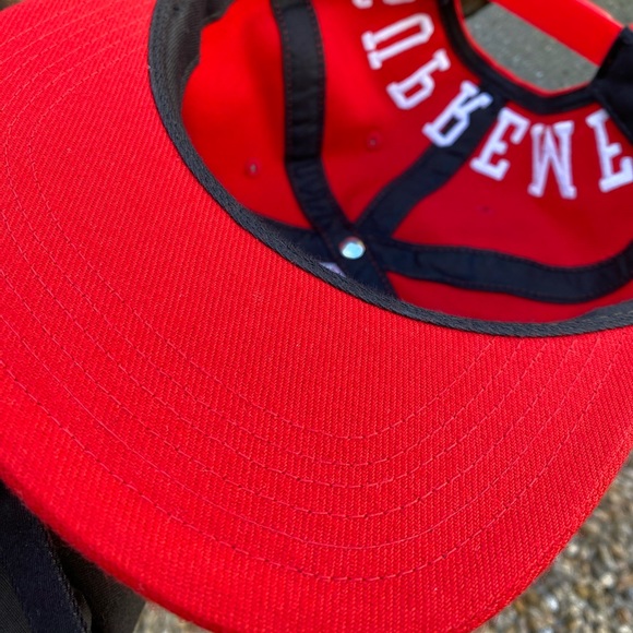 Supreme x Champion Red SnapBack - Picture 4 of 7